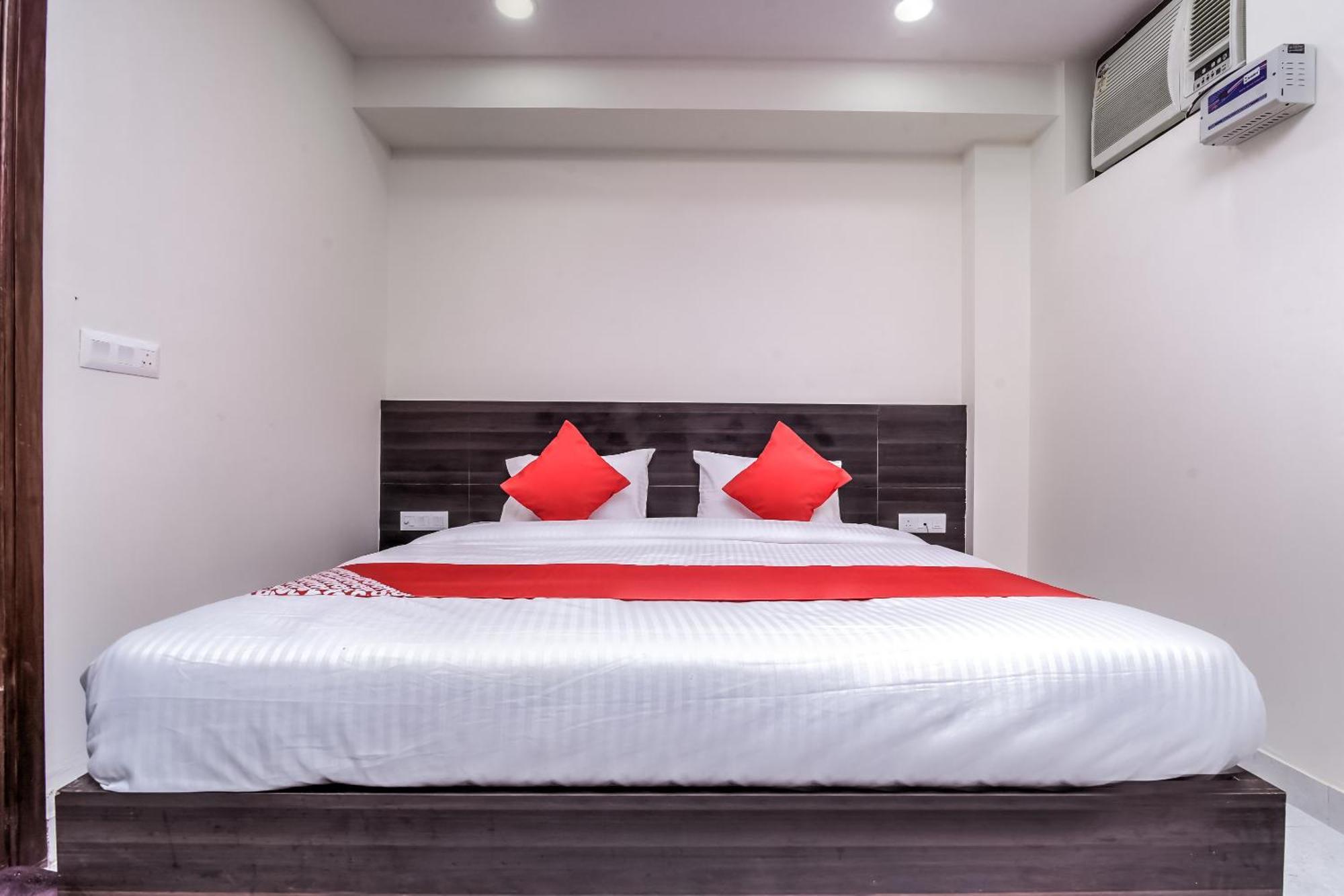 Hotel Aerostar Gold - Opposite Max Healthcare Delhi  Dış mekan fotoğraf