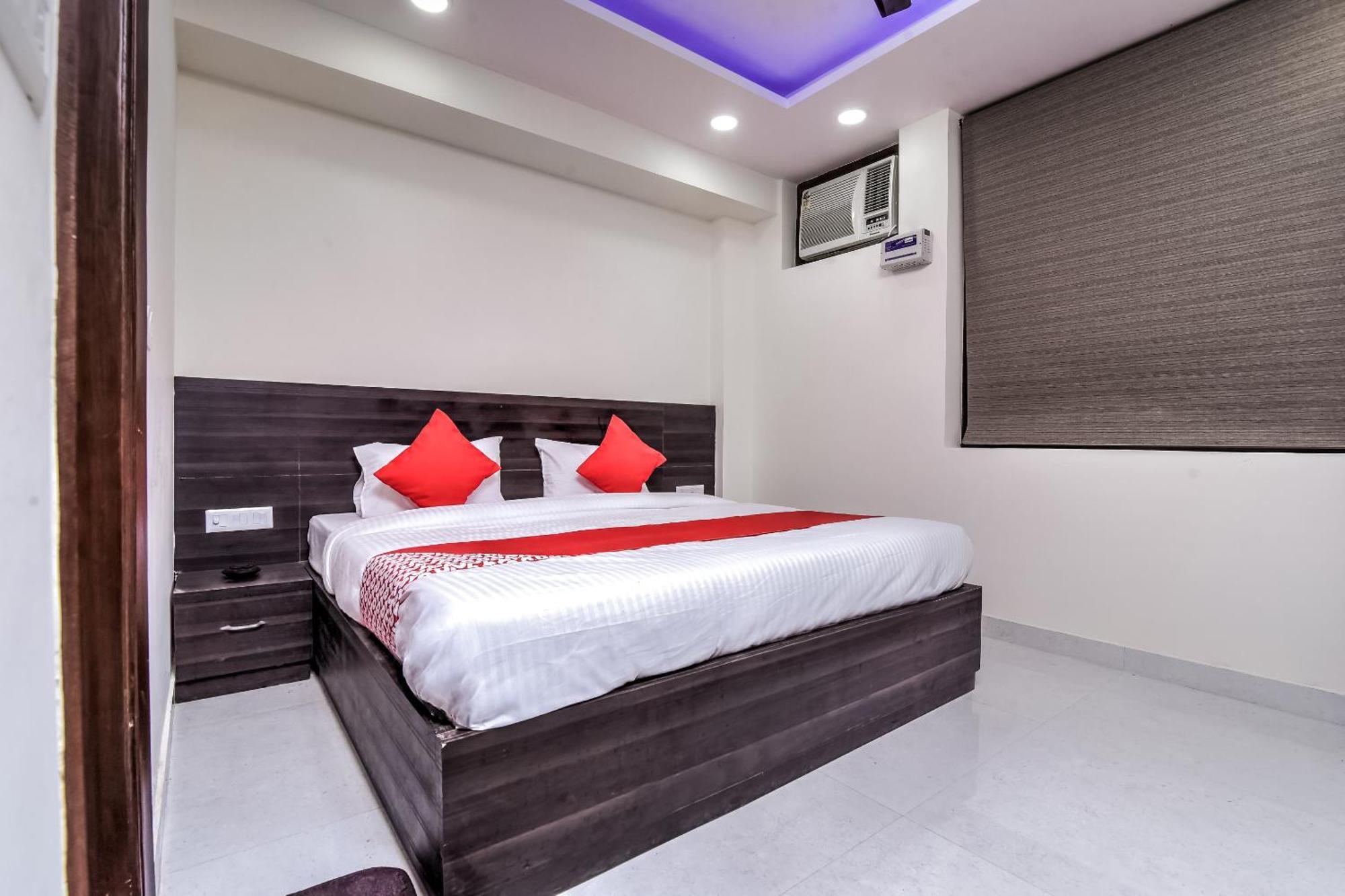 Hotel Aerostar Gold - Opposite Max Healthcare Delhi  Dış mekan fotoğraf