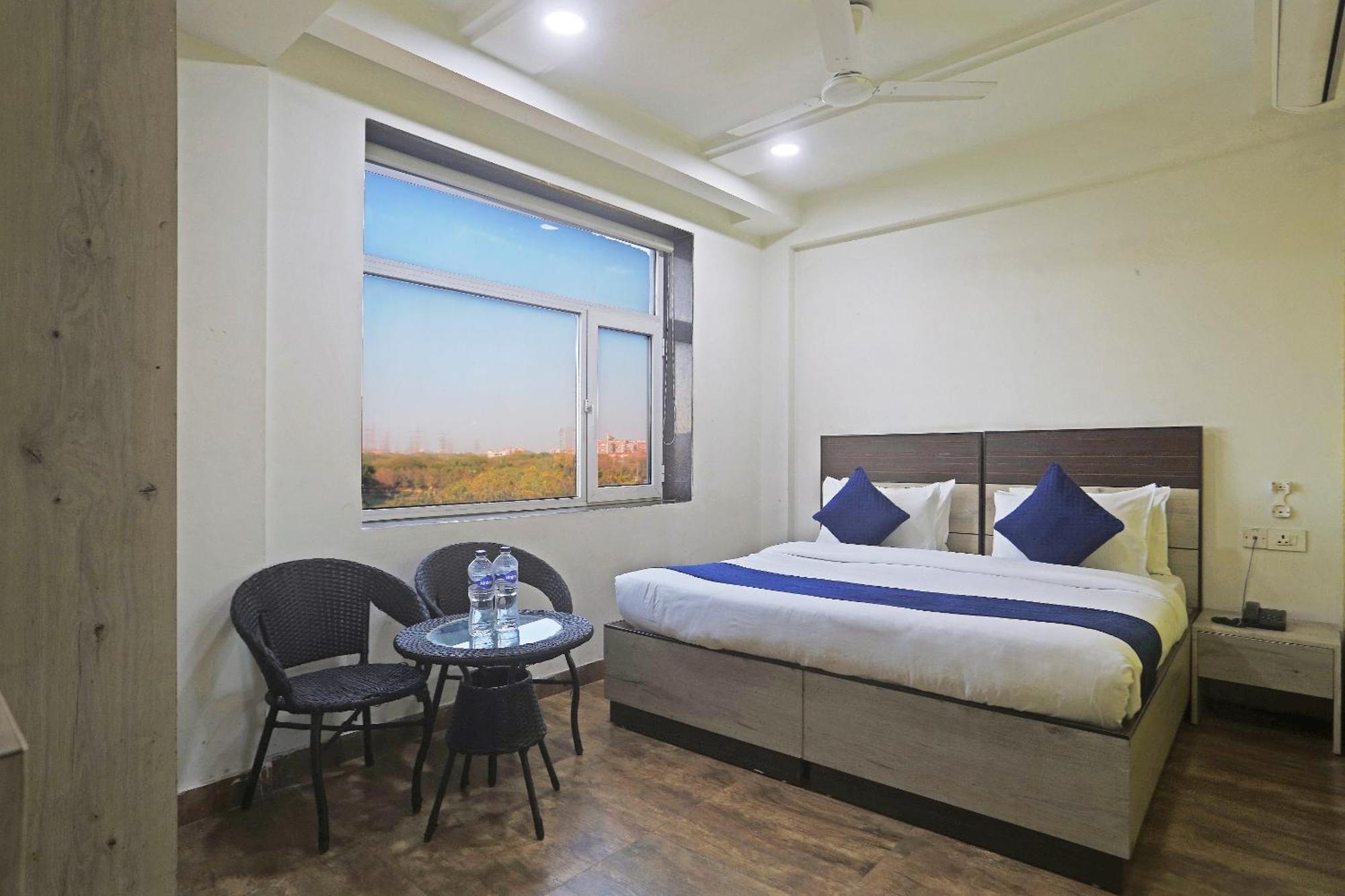Hotel Aerostar Gold - Opposite Max Healthcare Delhi  Dış mekan fotoğraf
