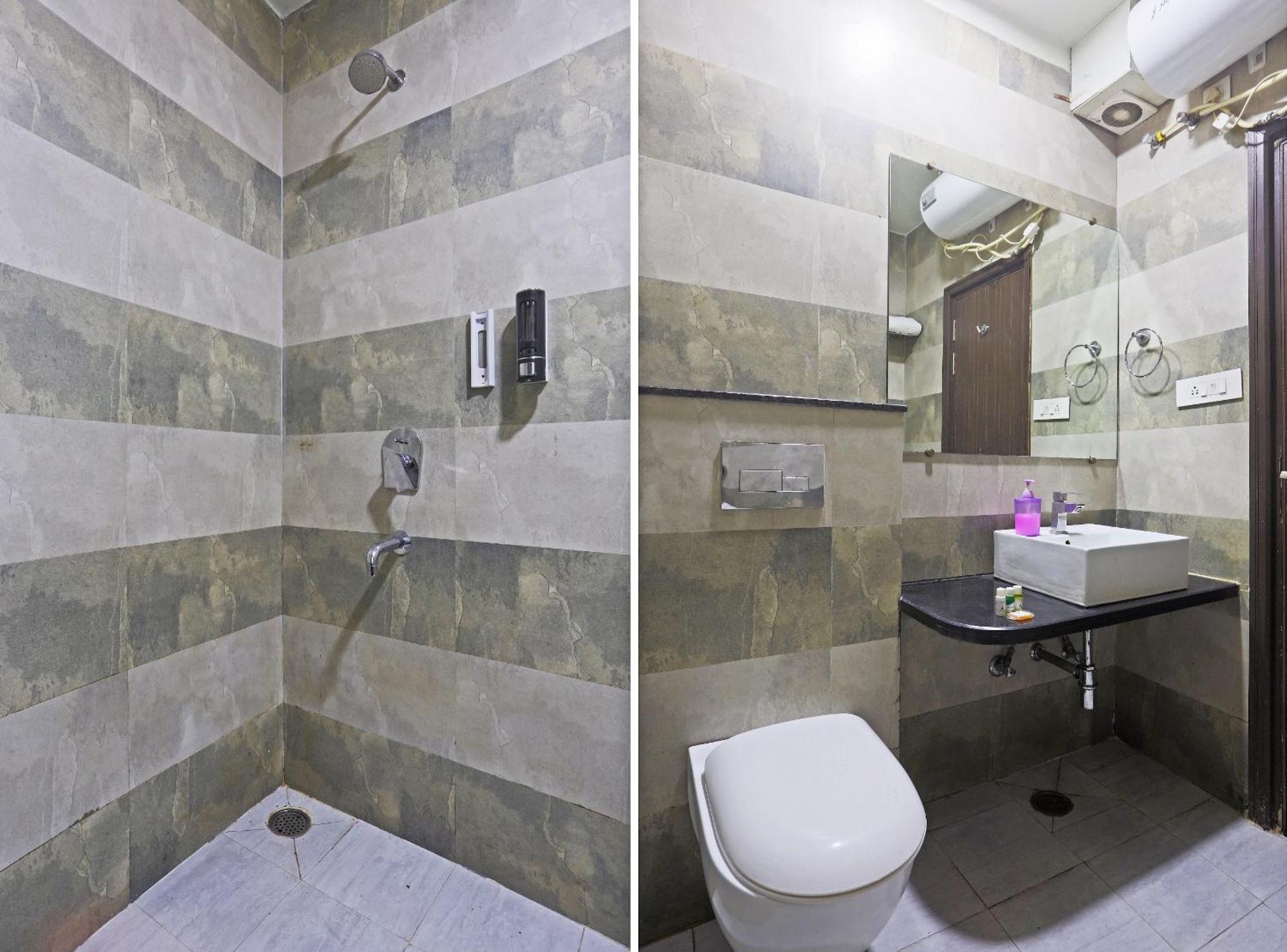 Hotel Aerostar Gold - Opposite Max Healthcare Delhi  Dış mekan fotoğraf